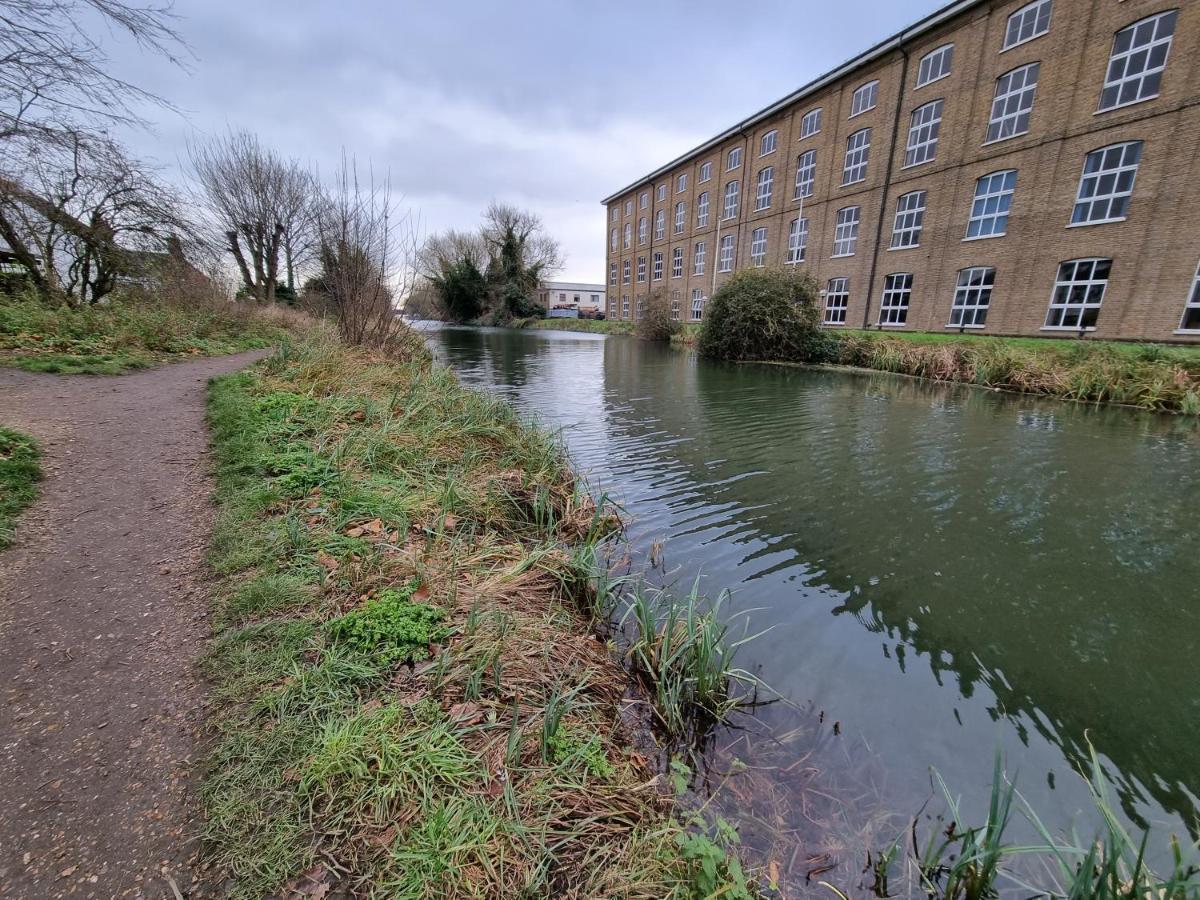 Canal Side Retreat - 2 Bedroom Apartment Heybridge  Екстер'єр фото