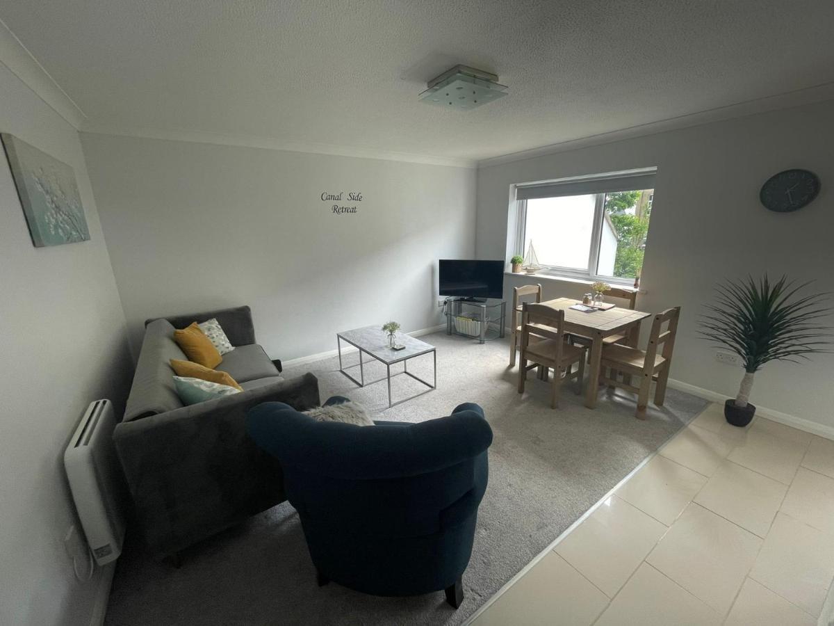 Canal Side Retreat - 2 Bedroom Apartment Heybridge  Екстер'єр фото
